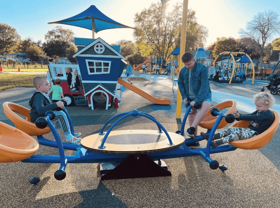 capsule Inspecteur cafe Kiwanis Park & Wonder Spelen Playground | Visit Pella